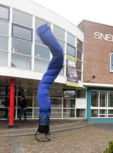 in4more-blauw-skytube-huren-friesland
