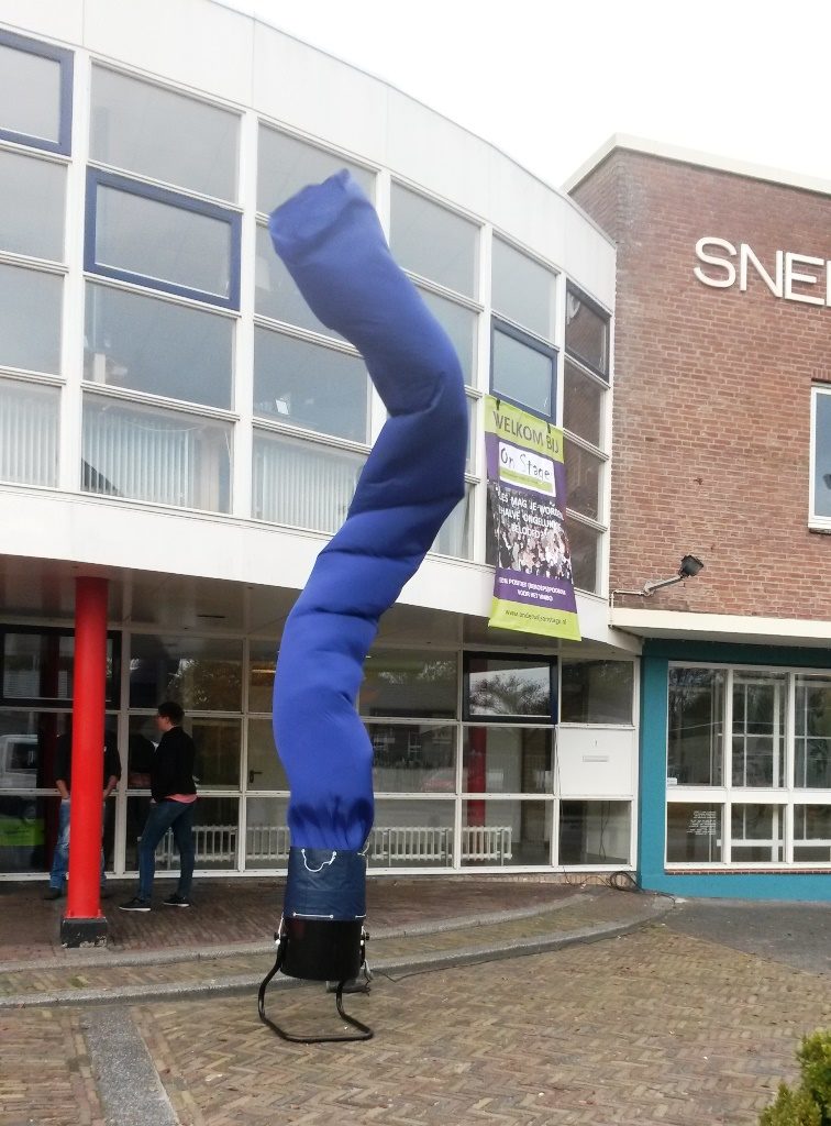 in4more-blauw-skytube-huren-friesland