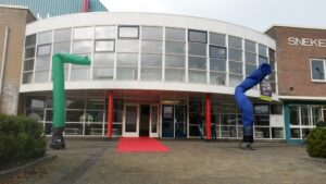 in4more-harlingen-groen-blauw-skytube-huren-friesland